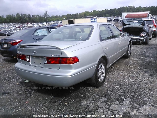 4T1BG22K11U101679 - 2001 TOYOTA CAMRY CE/LE/XLE 银色 照片 4