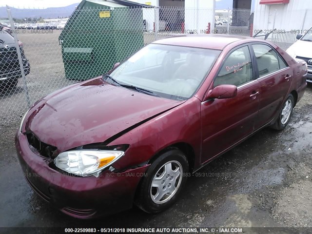 4T1BF32K02U525638 - 2002 TOYOTA CAMRY LE/XLE/SE 红色 照片 2