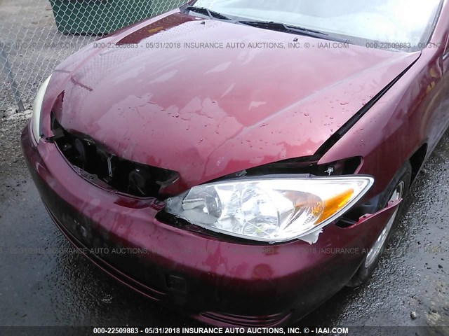 4T1BF32K02U525638 - 2002 TOYOTA CAMRY LE/XLE/SE 红色 照片 6