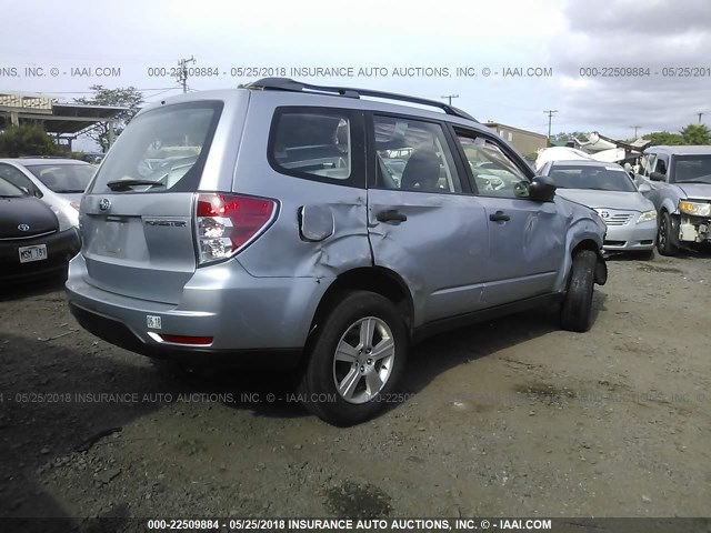 JF2SHBBC6CH419210 - 2012 SUBARU FORESTER 2.5X SILVER photo 4