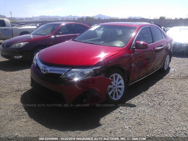 4T4BF1FKXDR275459 - 2013 TOYOTA CAMRY L/SE/LE/XLE RED photo 2