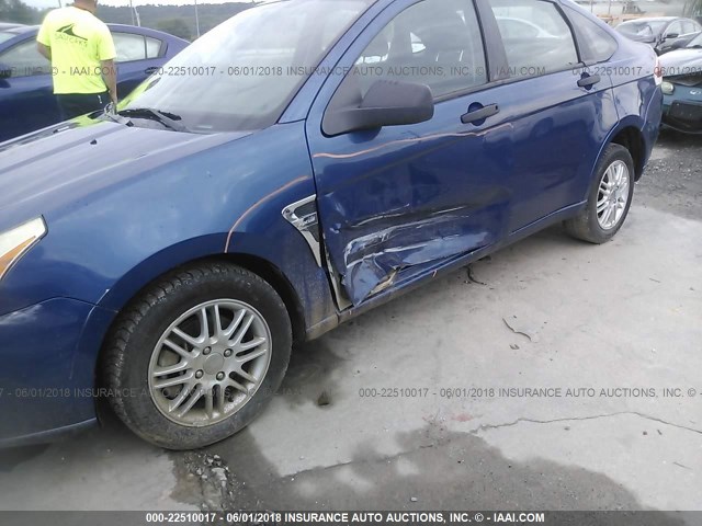 1FAHP35N98W211636 - 2008 FORD FOCUS SE/SEL/SES BLUE photo 6