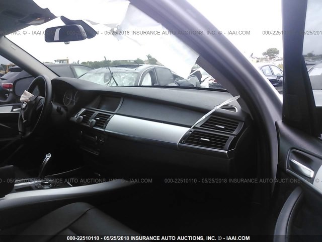 5UXZV4C55D0B04966 - 2013 BMW X5 XDRIVE35I SILVER photo 5