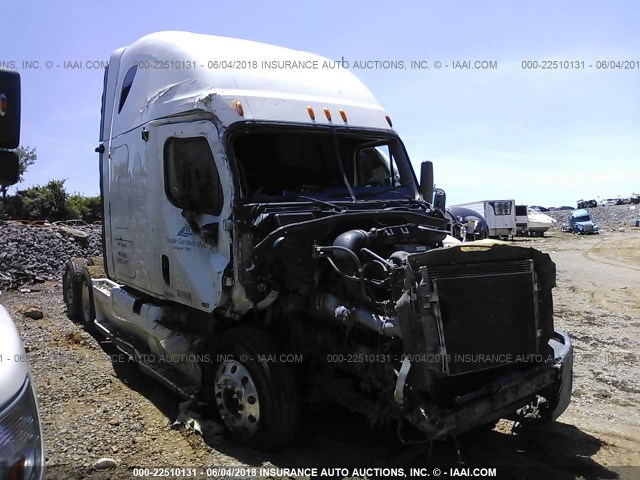 1FUJGLDR8CLBR2096 - 2012 FREIGHTLINER CASCADIA 125  WHITE photo 1