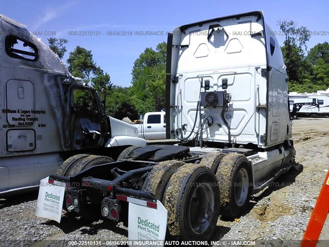 1FUJGLDR8CLBR2096 - 2012 FREIGHTLINER CASCADIA 125  WHITE photo 4