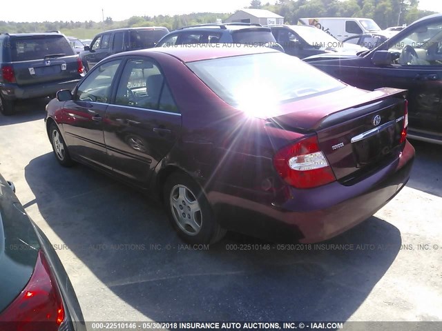 4T1BF32K82U007910 - 2002 TOYOTA CAMRY LE/XLE/SE RED photo 3
