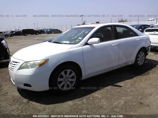4T1BK46K37U544820 - 2007 TOYOTA CAMRY NEW GENERAT LE/XLE/SE WHITE photo 2