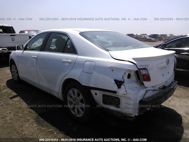 4T1BK46K37U544820 - 2007 TOYOTA CAMRY NEW GENERAT LE/XLE/SE WHITE photo 3