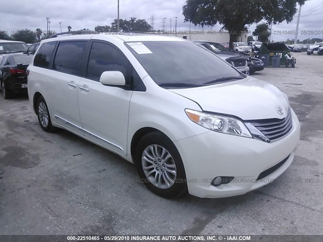 5TDYK3DCXFS664122 - 2015 TOYOTA SIENNA XLE/LIMITED WHITE photo 1