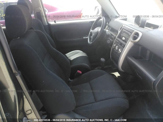 JTLKT324650212396 - 2005 TOYOTA SCION XB ნაცრისფერი ფოტო 5