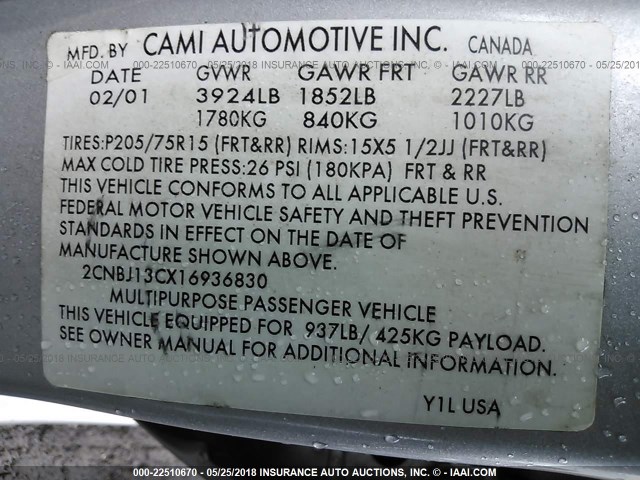 2CNBJ13CX16936830 - 2001 CHEVROLET TRACKER SILVER photo 9