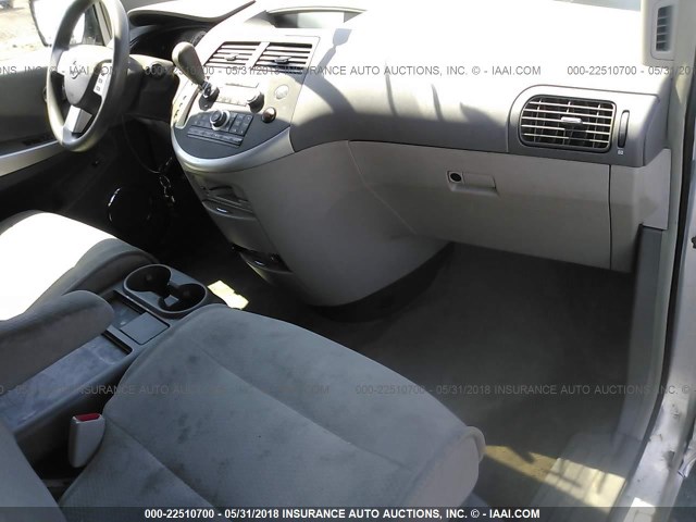 5N1BV28U38N118681 - 2008 NISSAN QUEST S/SE/SL SILVER photo 5