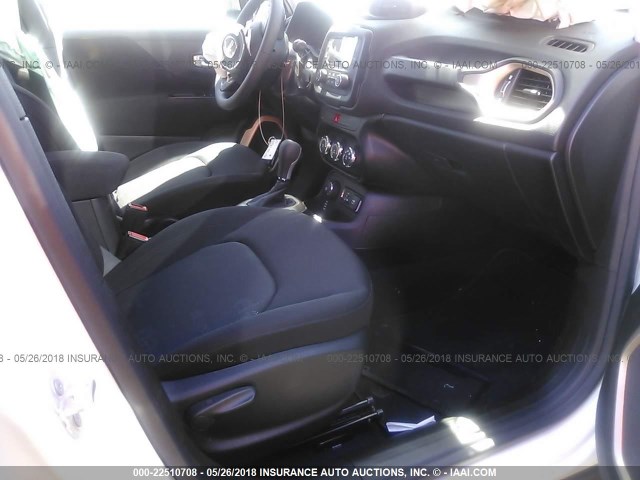 ZACCJBAB8HPG39917 - 2017 JEEP RENEGADE SPORT Սպիտակ լուսանկար 5