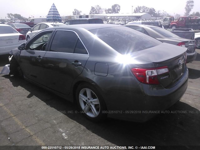 4T1BF1FK8DU699667 - 2013 TOYOTA CAMRY L/SE/LE/XLE 灰色 照片 3