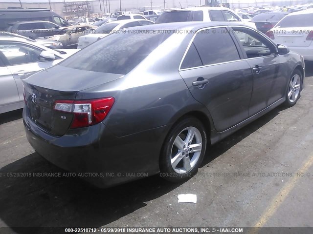 4T1BF1FK8DU699667 - 2013 TOYOTA CAMRY L/SE/LE/XLE 灰色 照片 4