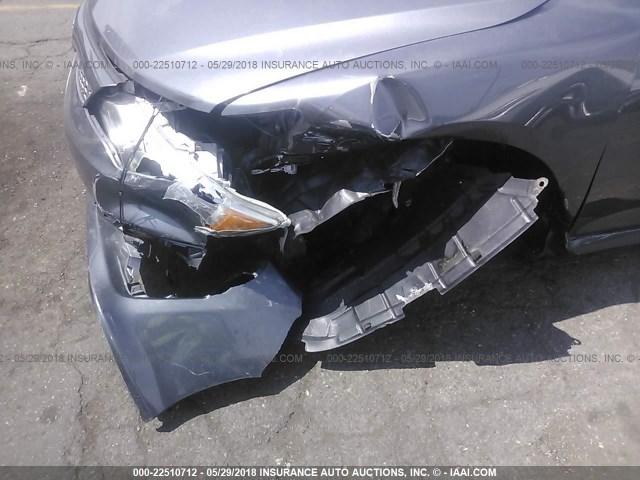 4T1BF1FK8DU699667 - 2013 TOYOTA CAMRY L/SE/LE/XLE 灰色 照片 6