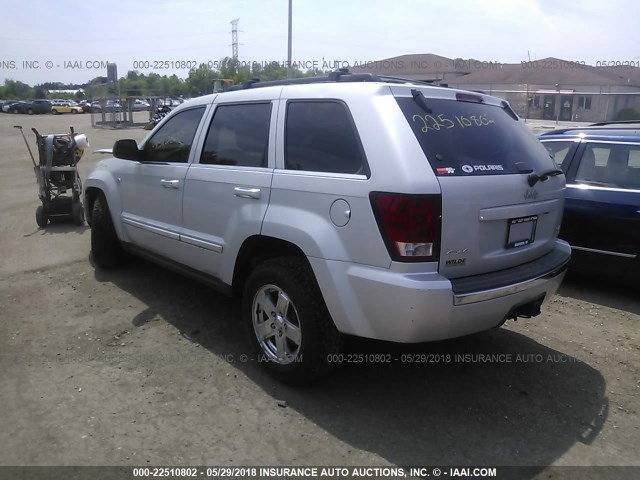 1J8HR582X5C594655 - 2005 JEEP GRAND CHEROKEE LIMITED SILVER photo 3