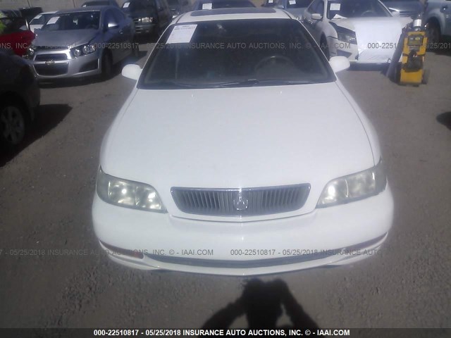 19UYA325XWL009324 - 1998 ACURA 2.3CL WHITE photo 6