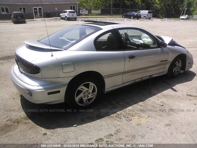 1G2JB1243Y7338682 - 2000 PONTIAC SUNFIRE SE SILVER photo 4