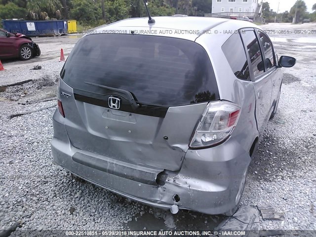 JHMGE8H20AS024744 - 2010 HONDA FIT SILVER photo 6