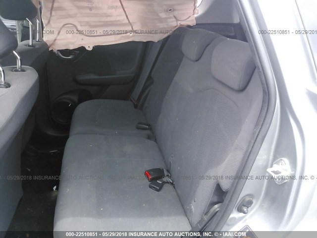 JHMGE8H20AS024744 - 2010 HONDA FIT SILVER photo 8