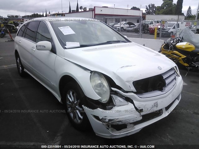 4JGCB65E16A009058 - 2006 MERCEDES-BENZ R 350 WHITE photo 1