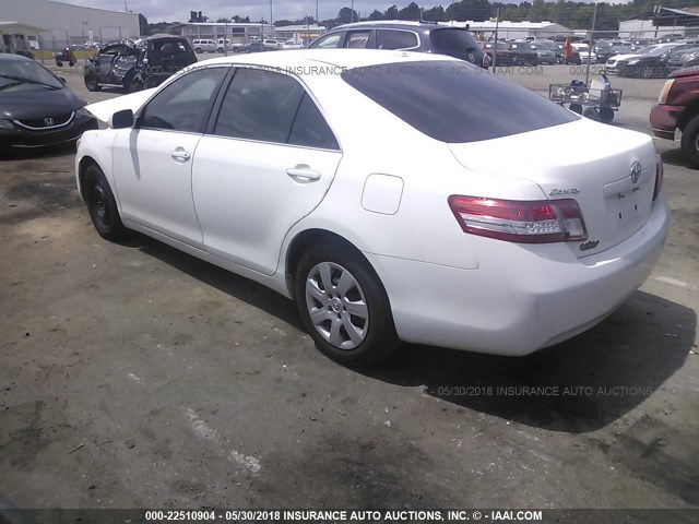 4T1BF3EK5BU647049 - 2011 TOYOTA CAMRY SE/LE/XLE WHITE photo 3