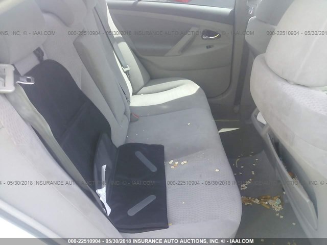 4T1BF3EK5BU647049 - 2011 TOYOTA CAMRY SE/LE/XLE WHITE photo 8