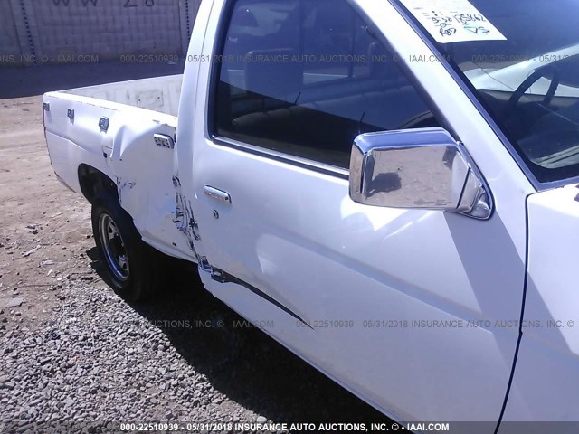 1N6SD11S7SC446194 - 1995 NISSAN TRUCK E/XE WHITE photo 6