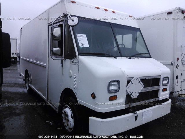 4UZAANBW84CN47033 - 2004 FREIGHTLINER CHASSIS M LINE WALK-IN VAN WHITE photo 1