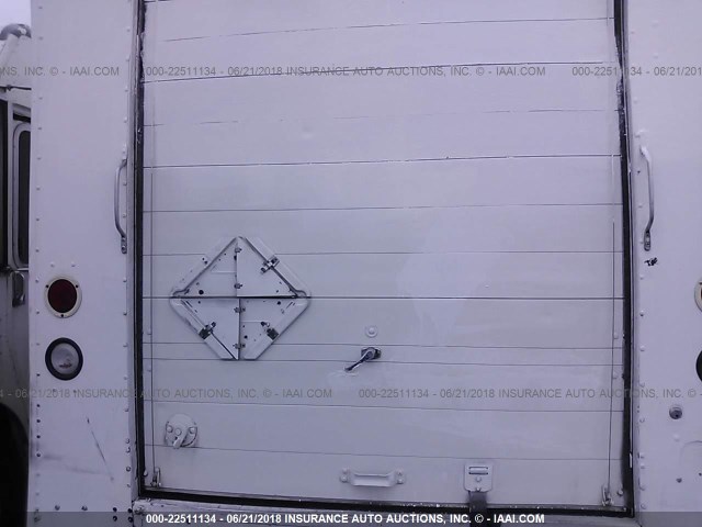 4UZAANBW84CN47033 - 2004 FREIGHTLINER CHASSIS M LINE WALK-IN VAN WHITE photo 7
