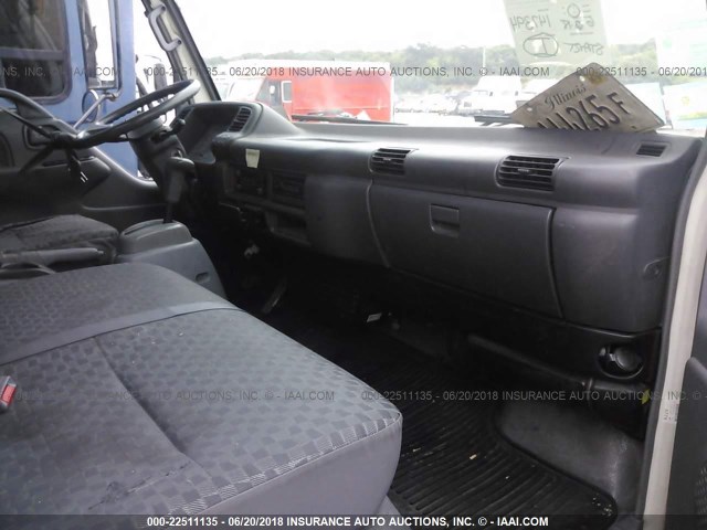 4KDC4B1U97J804909 - 2007 GMC W4500 W45042 WHITE photo 5