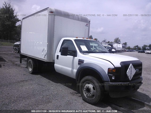 1FDAF56R48EE47365 - 2008 FORD F550 SUPER DUTY WHITE photo 1