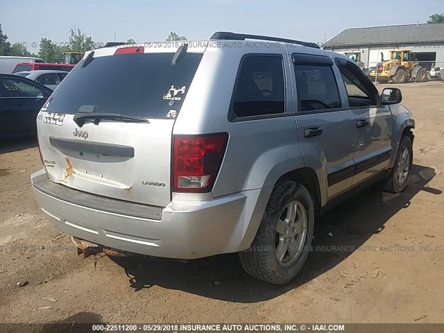 1J4GR48K15C639215 - 2005 JEEP GRAND CHEROKEE LAREDO/COLUMBIA/FREEDOM 银色 照片 4