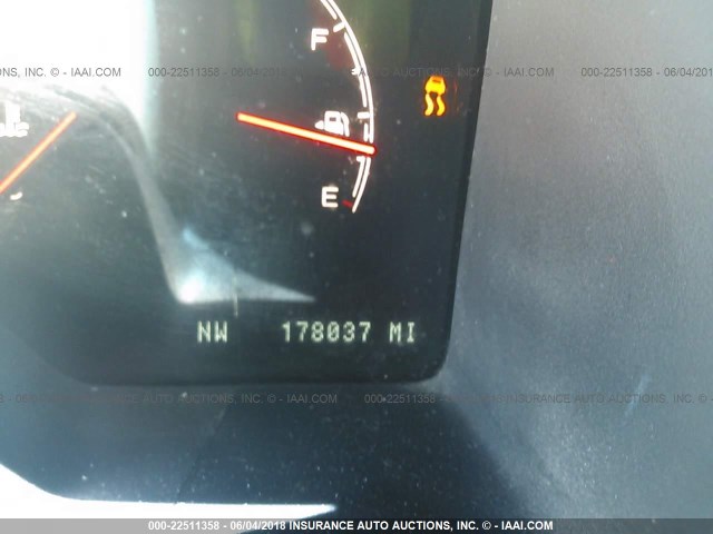 5LMFU28R93LJ31565 - 2003 LINCOLN NAVIGATOR 白色 照片 7