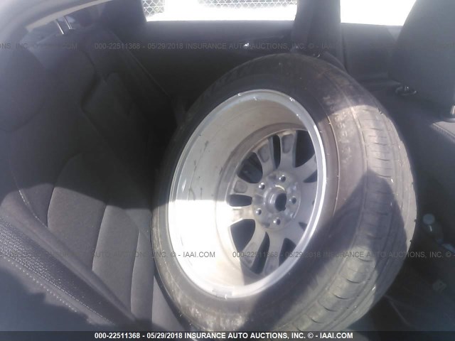 1G1ZE5ST9HF188404 - 2017 CHEVROLET MALIBU LT WHITE photo 8