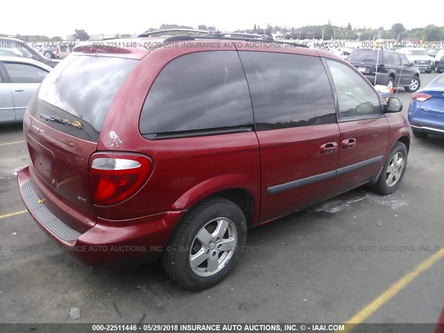 1D8GP45R57B247829 - 2007 DODGE CARAVAN SXT RED photo 4