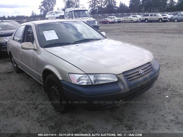 JT2BG22KXW0133882 - 1998 TOYOTA CAMRY CE/LE/XLE BEIGE photo 1