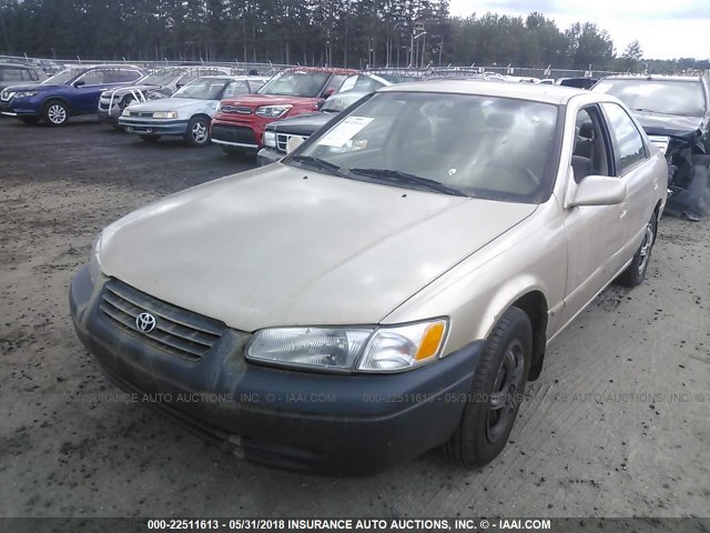 JT2BG22KXW0133882 - 1998 TOYOTA CAMRY CE/LE/XLE BEIGE photo 2