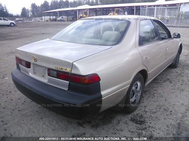 JT2BG22KXW0133882 - 1998 TOYOTA CAMRY CE/LE/XLE BEIGE photo 4