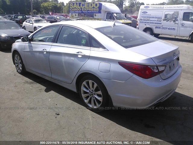 5NPEC4AB1CH328541 - 2012 HYUNDAI SONATA SE/LIMITED SILVER photo 3