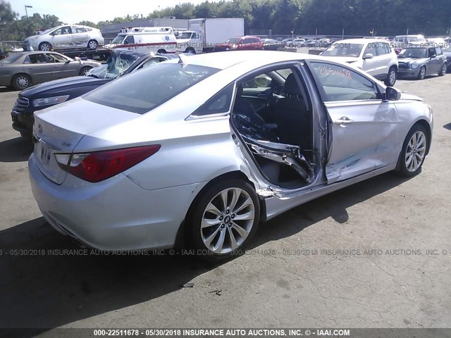 5NPEC4AB1CH328541 - 2012 HYUNDAI SONATA SE/LIMITED SILVER photo 4