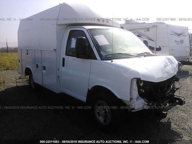 1GB0GRFG0H1224769 - 2017 CHEVROLET EXPRESS G3500  WHITE photo 1