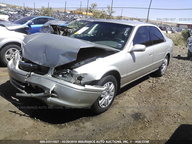4T1BF22K41U115188 - 2001 TOYOTA CAMRY LE/XLE Silber Foto 2