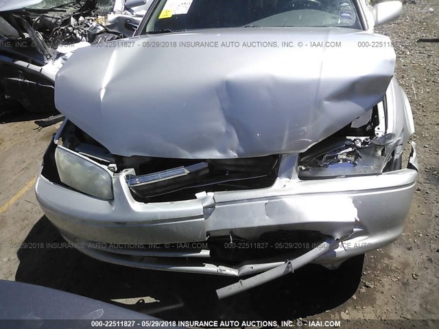 4T1BF22K41U115188 - 2001 TOYOTA CAMRY LE/XLE Silber Foto 6
