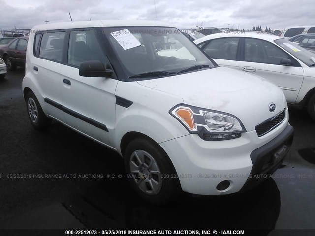 KNDJT2A18A7058879 - 2010 KIA SOUL WHITE photo 1