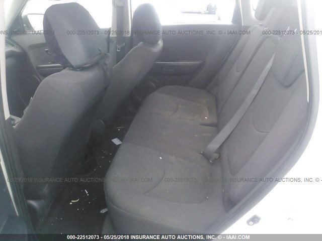 KNDJT2A18A7058879 - 2010 KIA SOUL WHITE photo 8