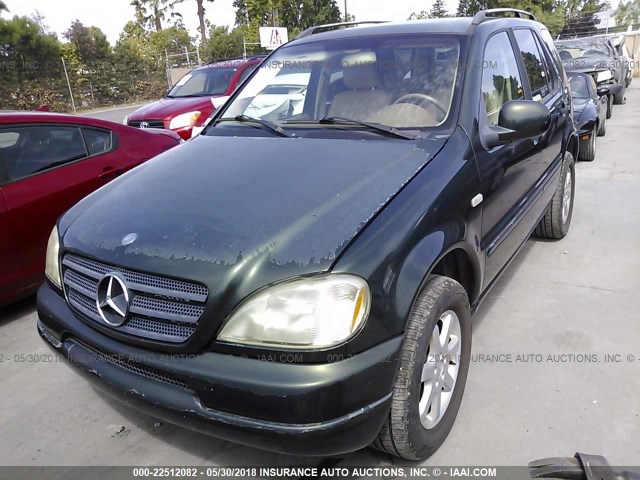 4JGAB72E0YA205187 - 2000 MERCEDES-BENZ ML 430 绿色 照片 2