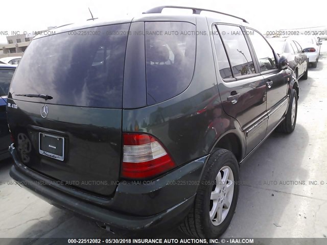 4JGAB72E0YA205187 - 2000 MERCEDES-BENZ ML 430 绿色 照片 4