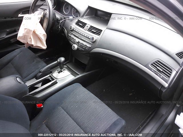 1HGCP2F40BA031827 - 2011 HONDA ACCORD LXP GRAY photo 5